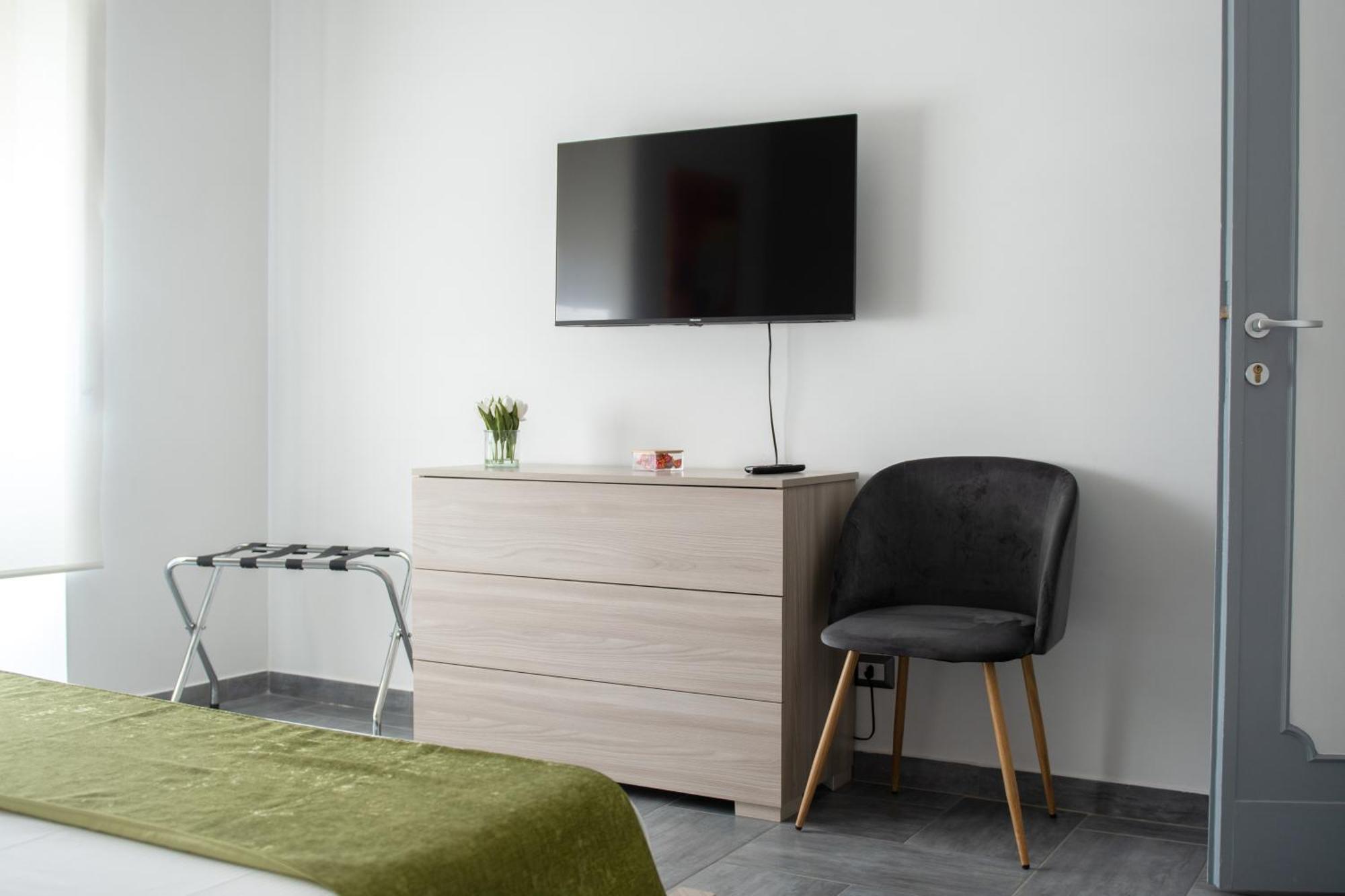Casa Vacanze Family House Posizione Centralissima Civitavecchia Ngoại thất bức ảnh