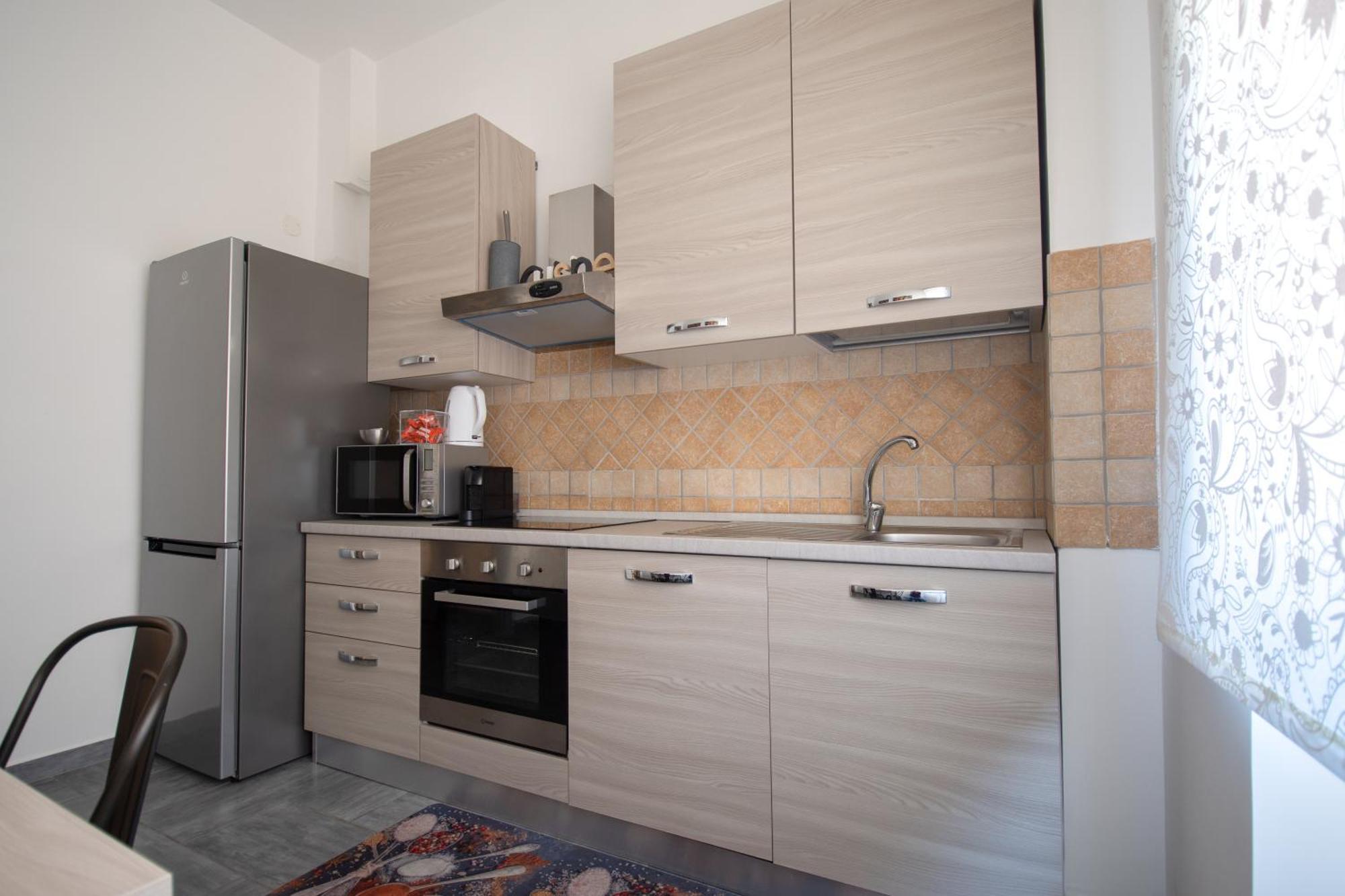 Casa Vacanze Family House Posizione Centralissima Civitavecchia Ngoại thất bức ảnh